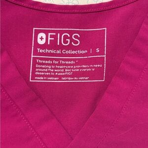 Figs Women's Pink One Pocket Scrub Top